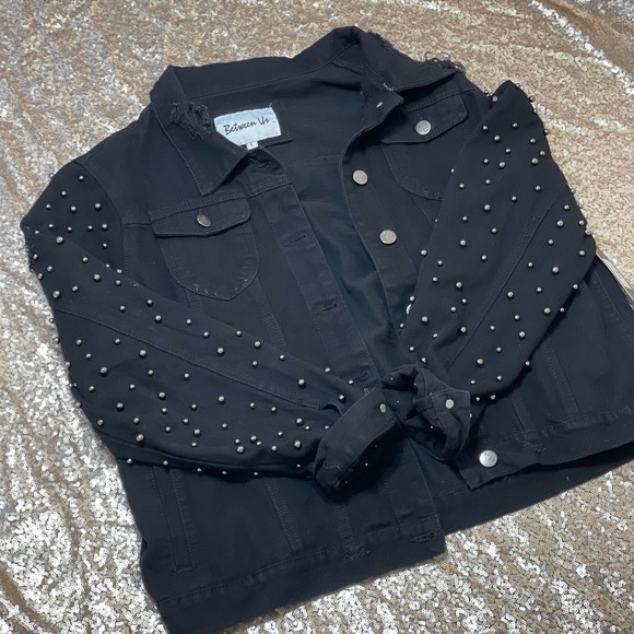 **New Fall Denim Jacket - Picture 4 of 4